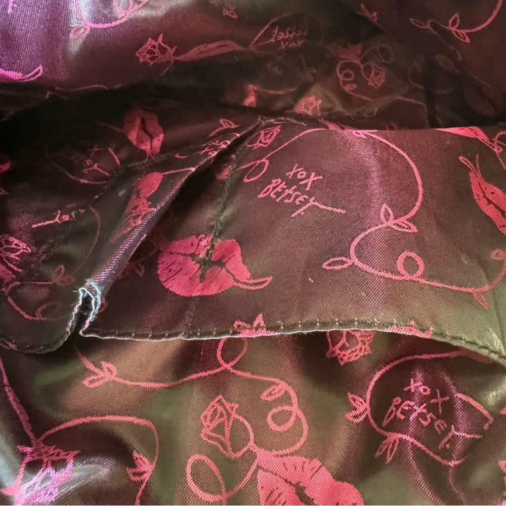 Betsy Johnson quilted hearts purse - Picture 10 of 16